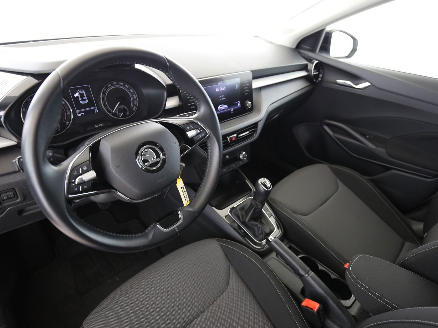 Fahrzeugabbildung SKODA Fabia 1.0 TSI Ambition LED|Navi|KlimaA|LaneAss