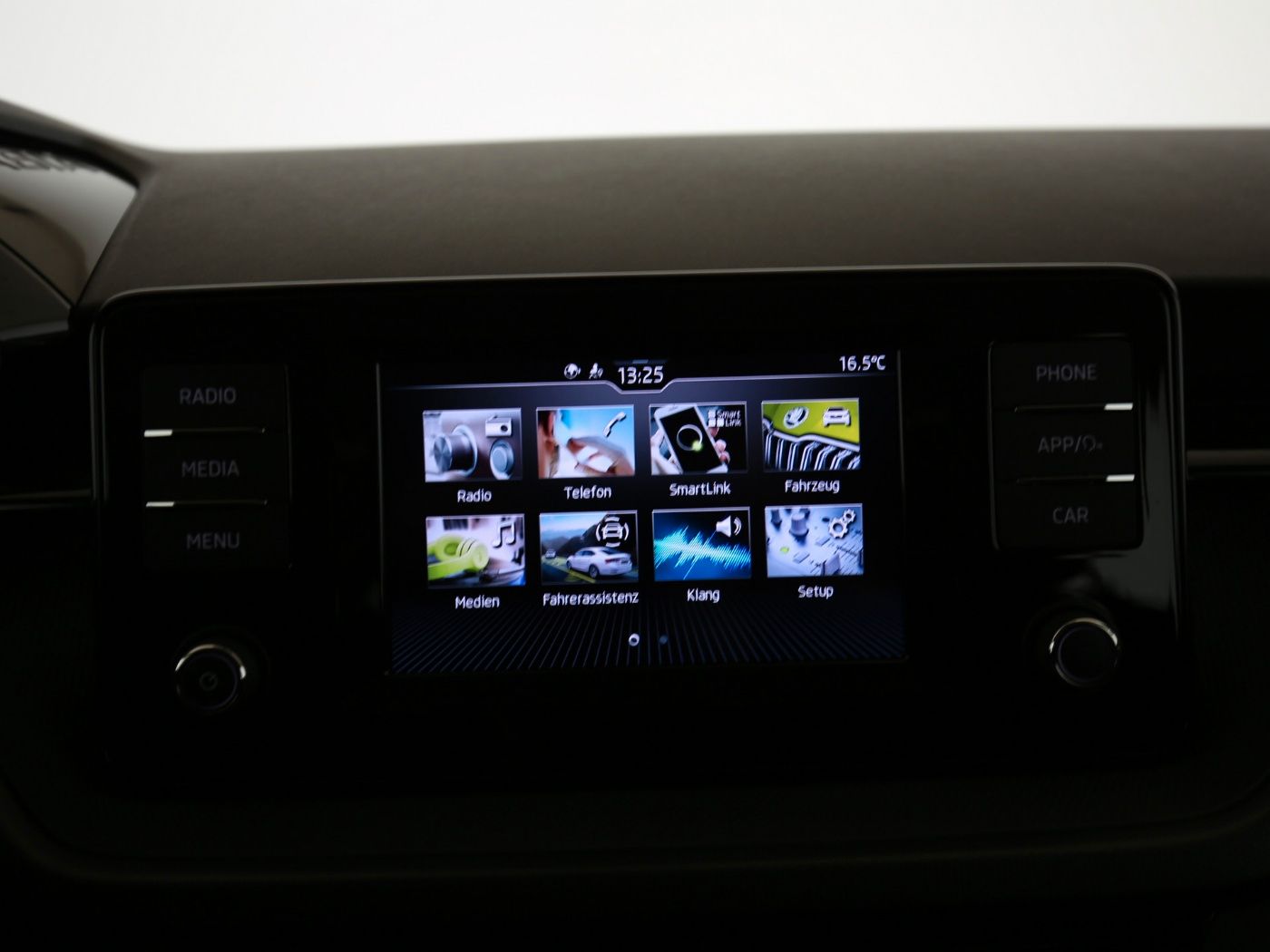 Fahrzeugabbildung SKODA Fabia 1.0 MPI Active LED|LaneAss|PDC|SHZG