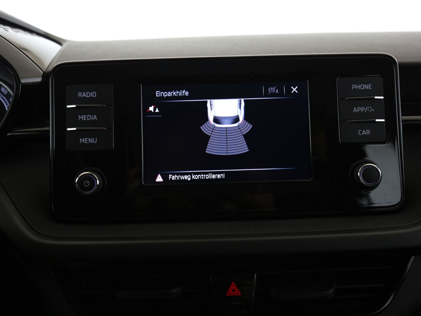 Fahrzeugabbildung SKODA Fabia 1.0 MPI Active LED|LaneAss|PDC|SHZG