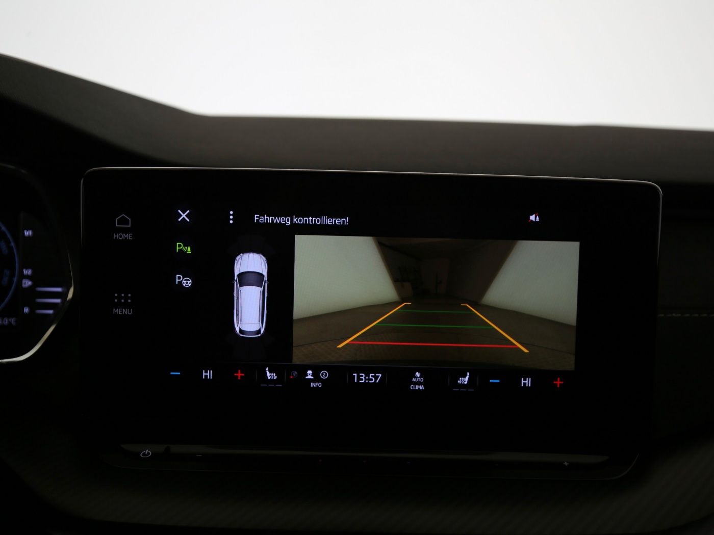 Fahrzeug autohaus mense Fahrzeugabbildung SKODA Octavia Combi 2.0 TSI RS Plus AHK|HUD|Pano|SD|LM