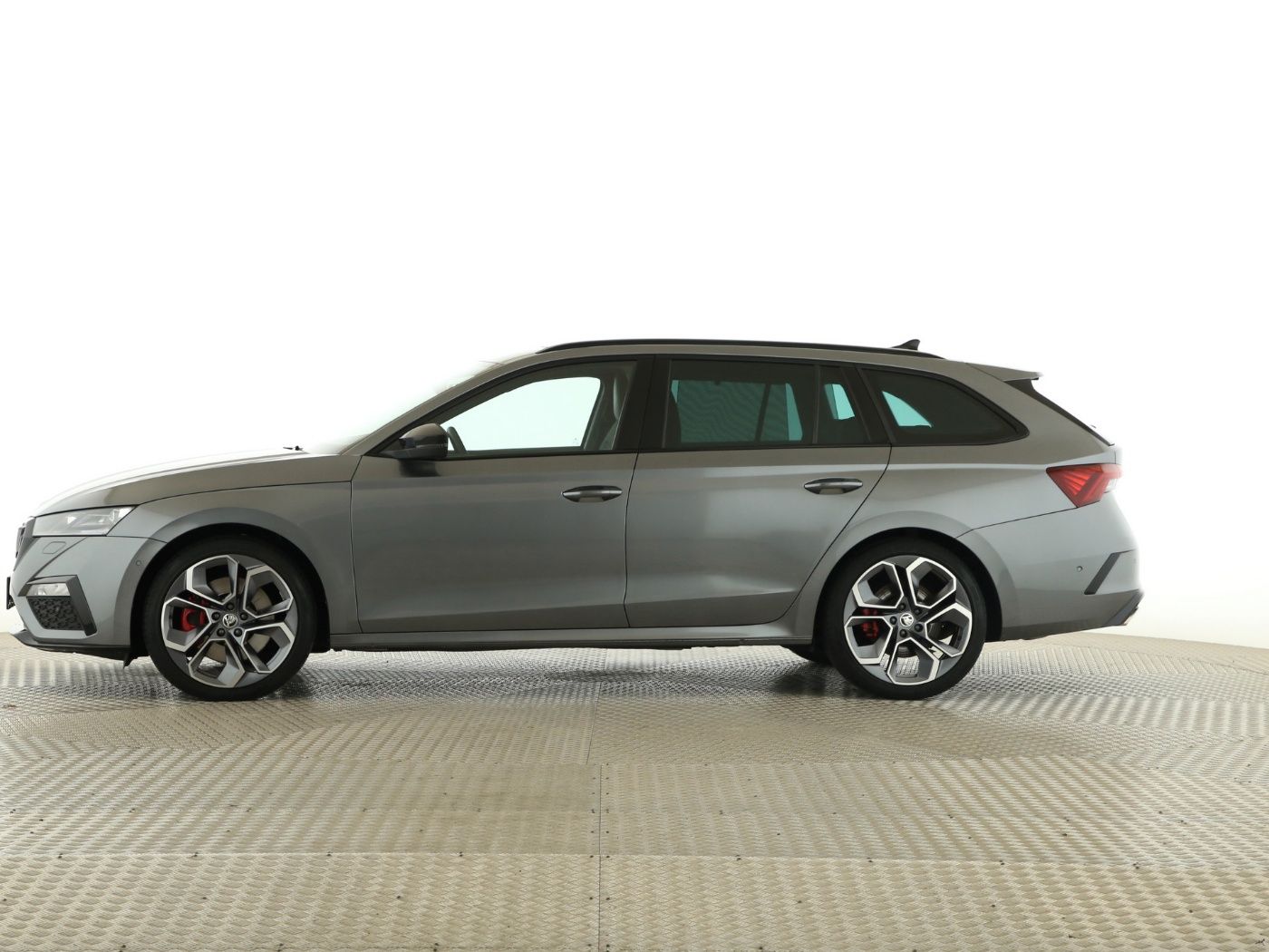 Fahrzeug autohaus mense Fahrzeugabbildung SKODA Octavia Combi 2.0 TSI RS Plus AHK|HUD|Pano|SD|LM