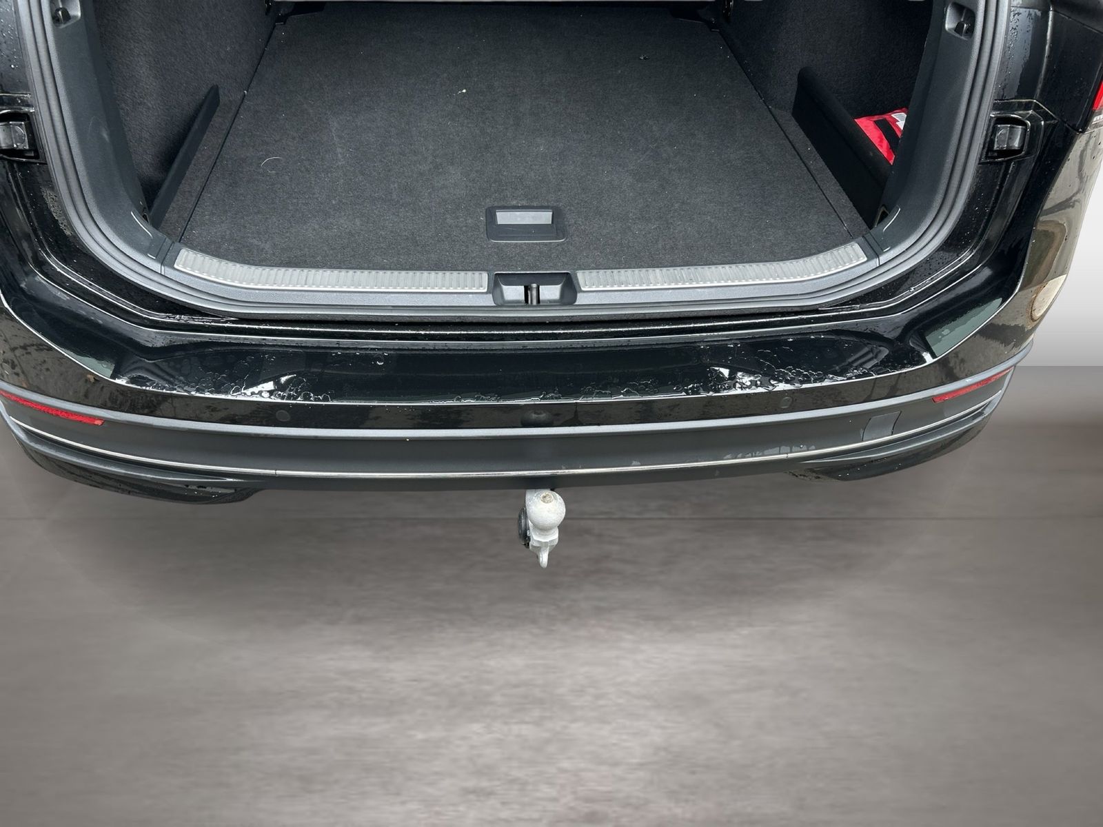 Fahrzeugabbildung Volkswagen Passat Variant 1.5 eTSI DSG Business |AHK|FLA