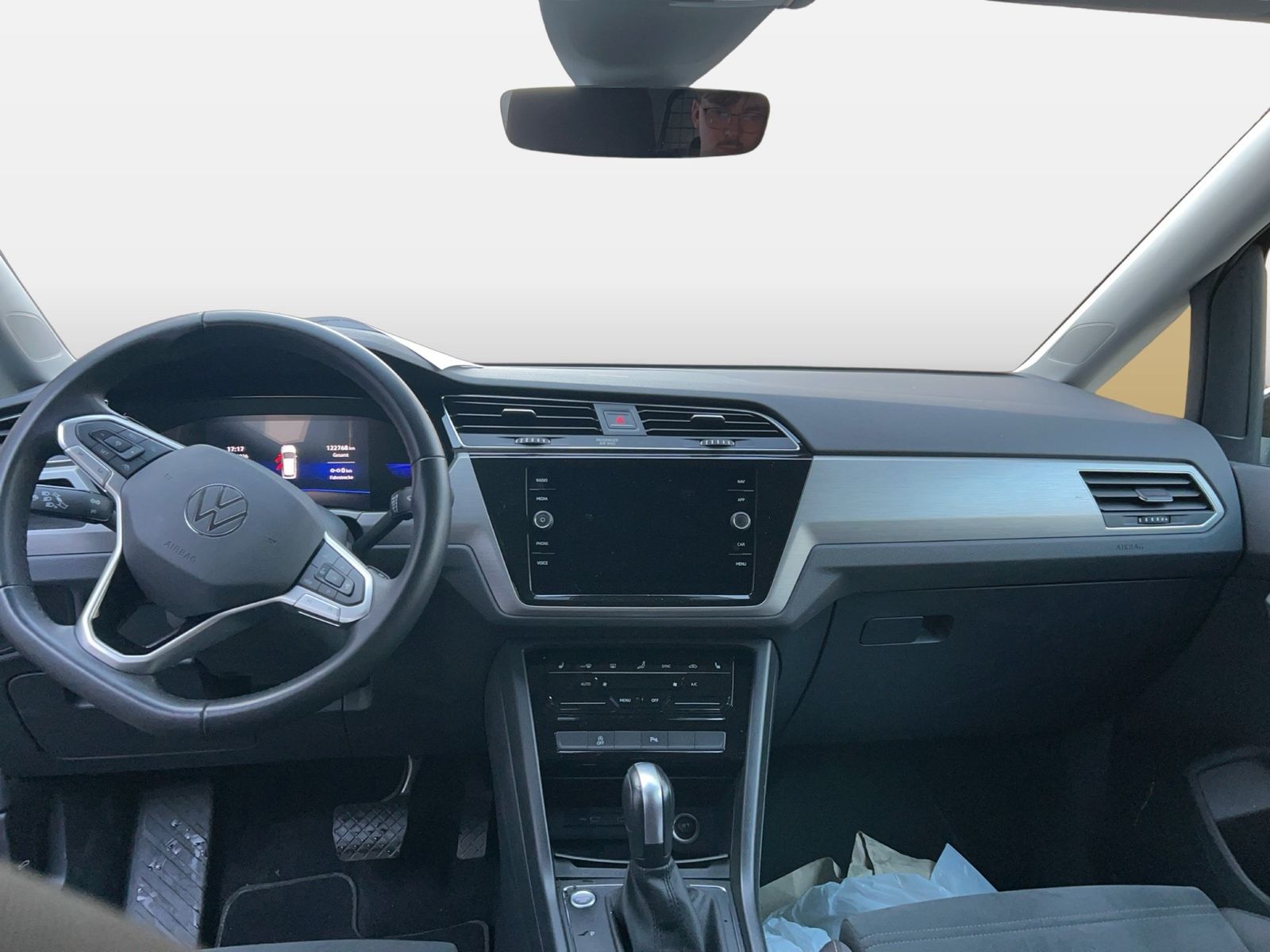 Fahrzeugabbildung Volkswagen Touran 2.0 TDI DSG Comfortline CarPlay|ACC|LED