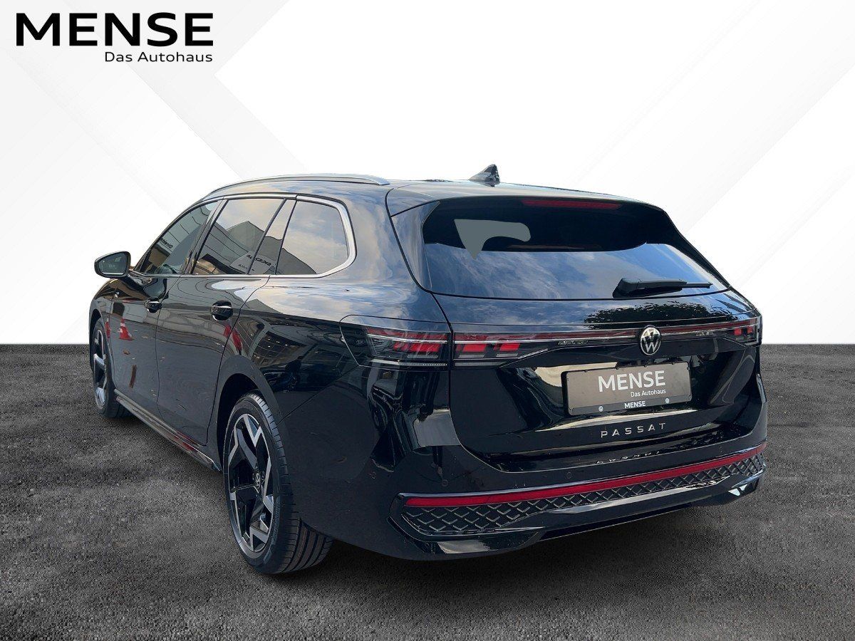 Fahrzeugabbildung Volkswagen Passat TDI DSG R-Line AHK Nav HUD 360 eKlappe DC