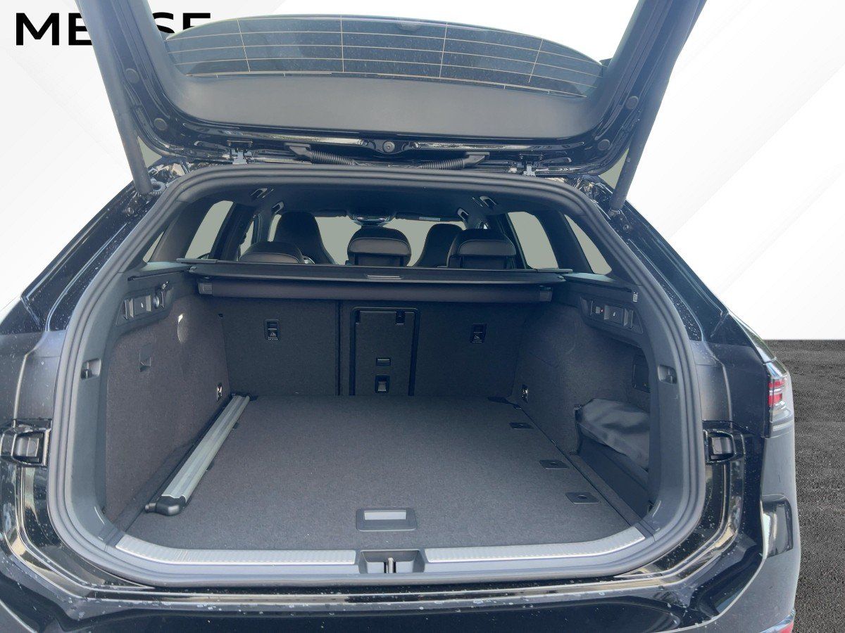 Fahrzeugabbildung Volkswagen Passat TDI DSG R-Line AHK Nav HUD 360 eKlappe DC