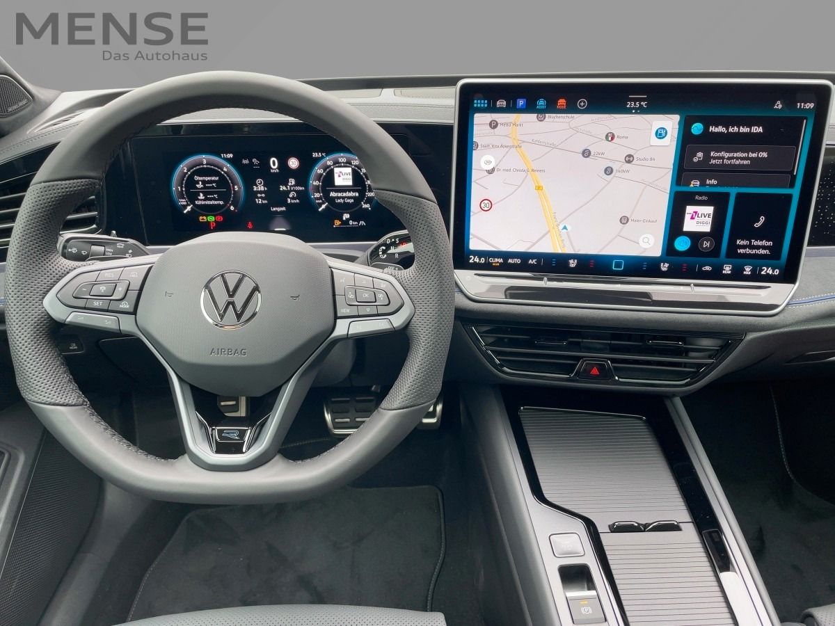 Fahrzeug autohaus mense Fahrzeugabbildung Volkswagen Passat TDI 4M DSG R-Line Signature Standhzg AHK