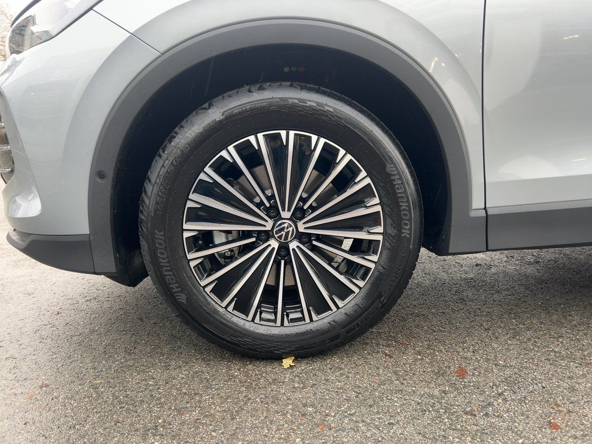 Fahrzeugabbildung Volkswagen Tiguan TDI Elegance AHK Nav 360° IQ.Light eKlapp