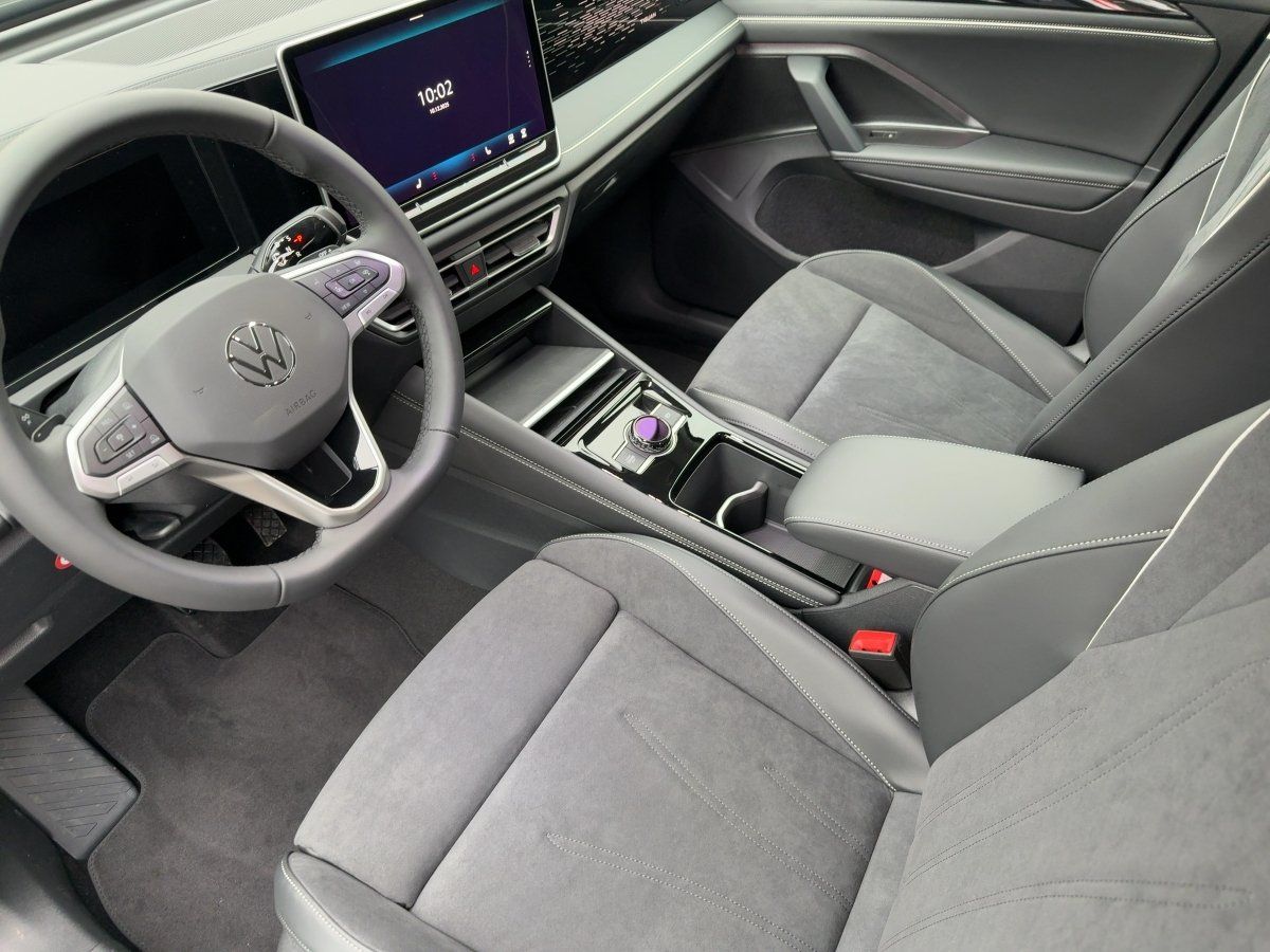 Fahrzeugabbildung Volkswagen Tiguan TDI DSG Elegance Nav 360° IQ.Light eKlapp