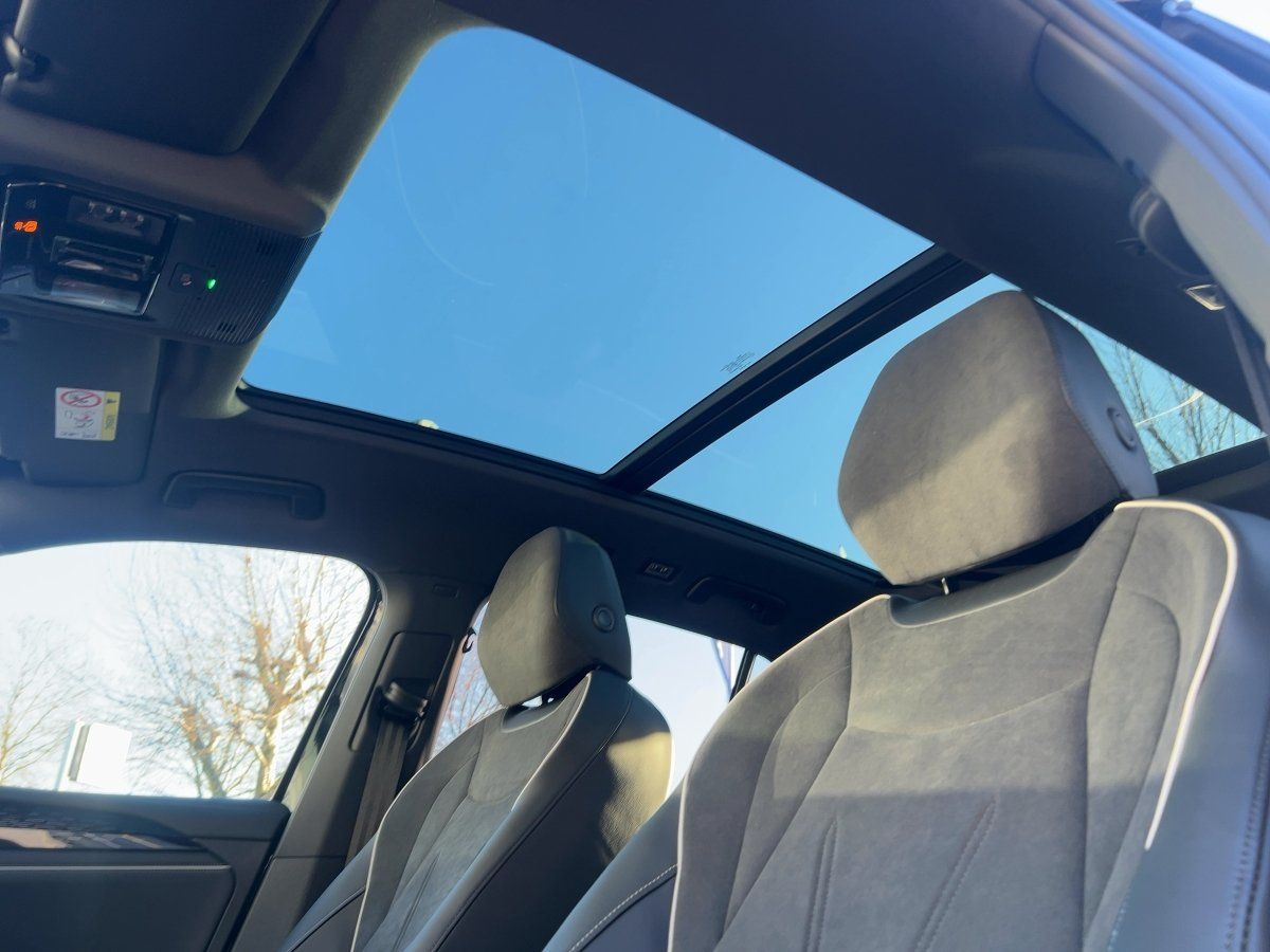 Fahrzeugabbildung Volkswagen Tiguan TDI Elegance AHK HarmanKardon IQ.Light Na