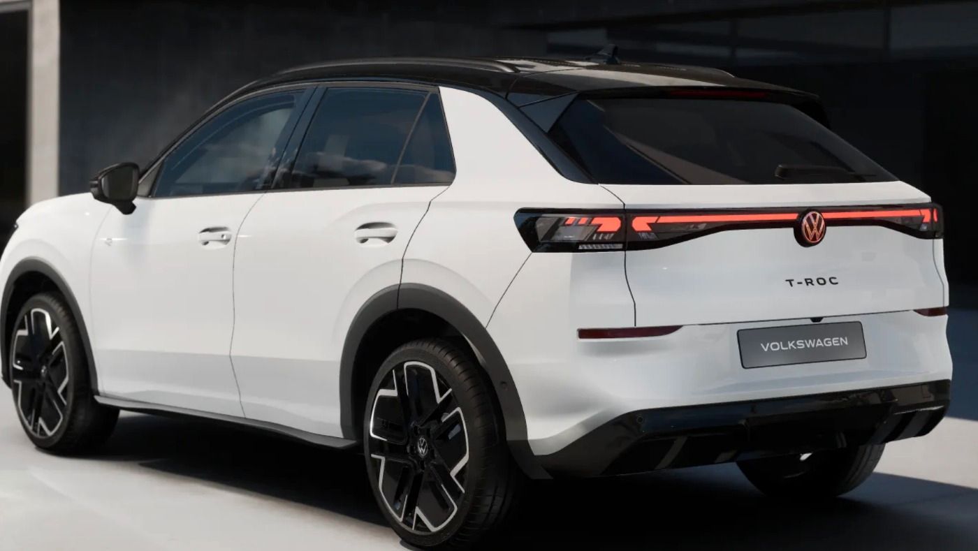 Fahrzeugabbildung Volkswagen T-Roc 1.5 eTSI R-Line Nav BlackStyle 360° HUD AS