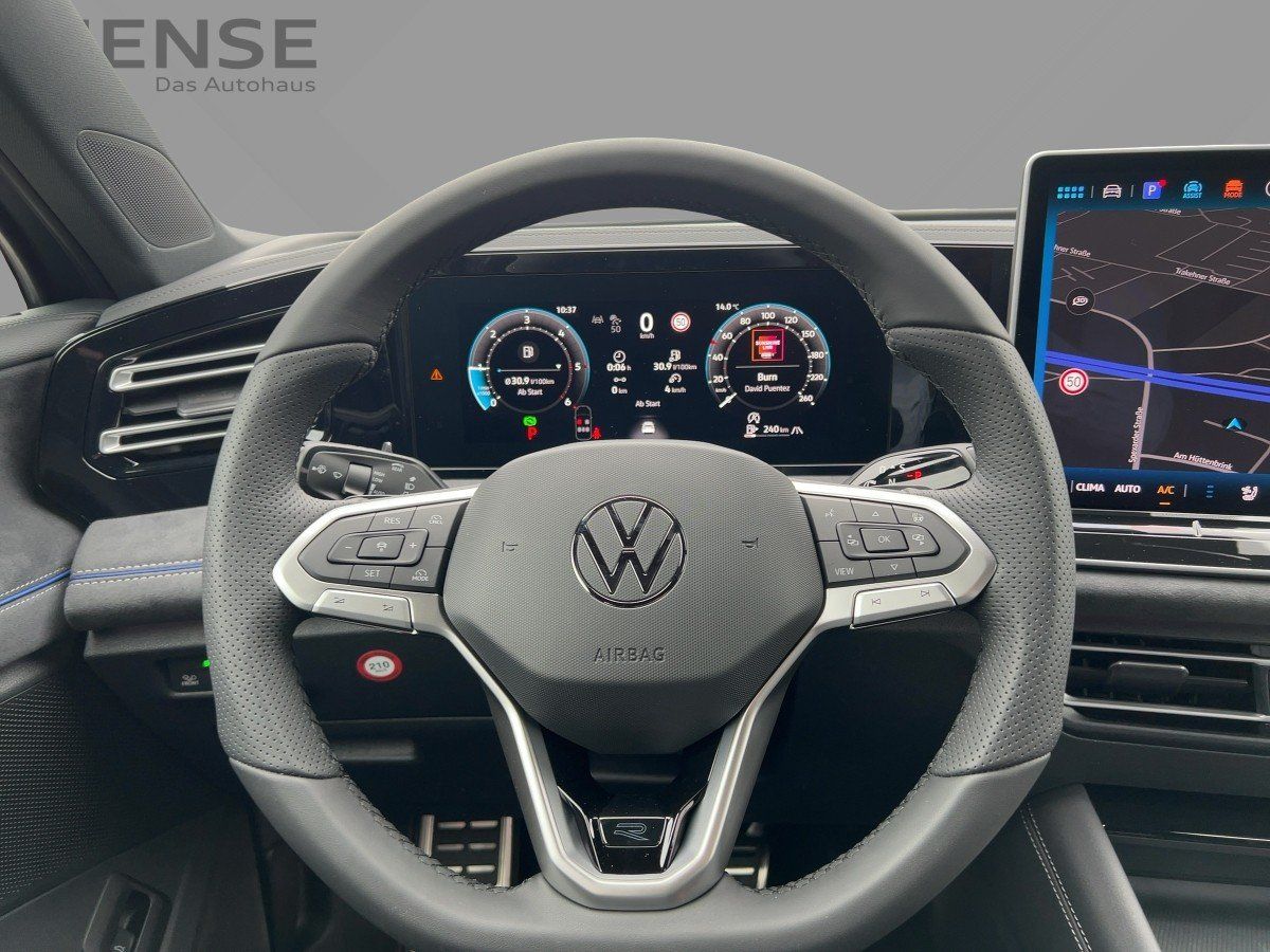 Fahrzeugabbildung Volkswagen Tiguan TDI R-Line Leder Navi HUD 360° Winterräde
