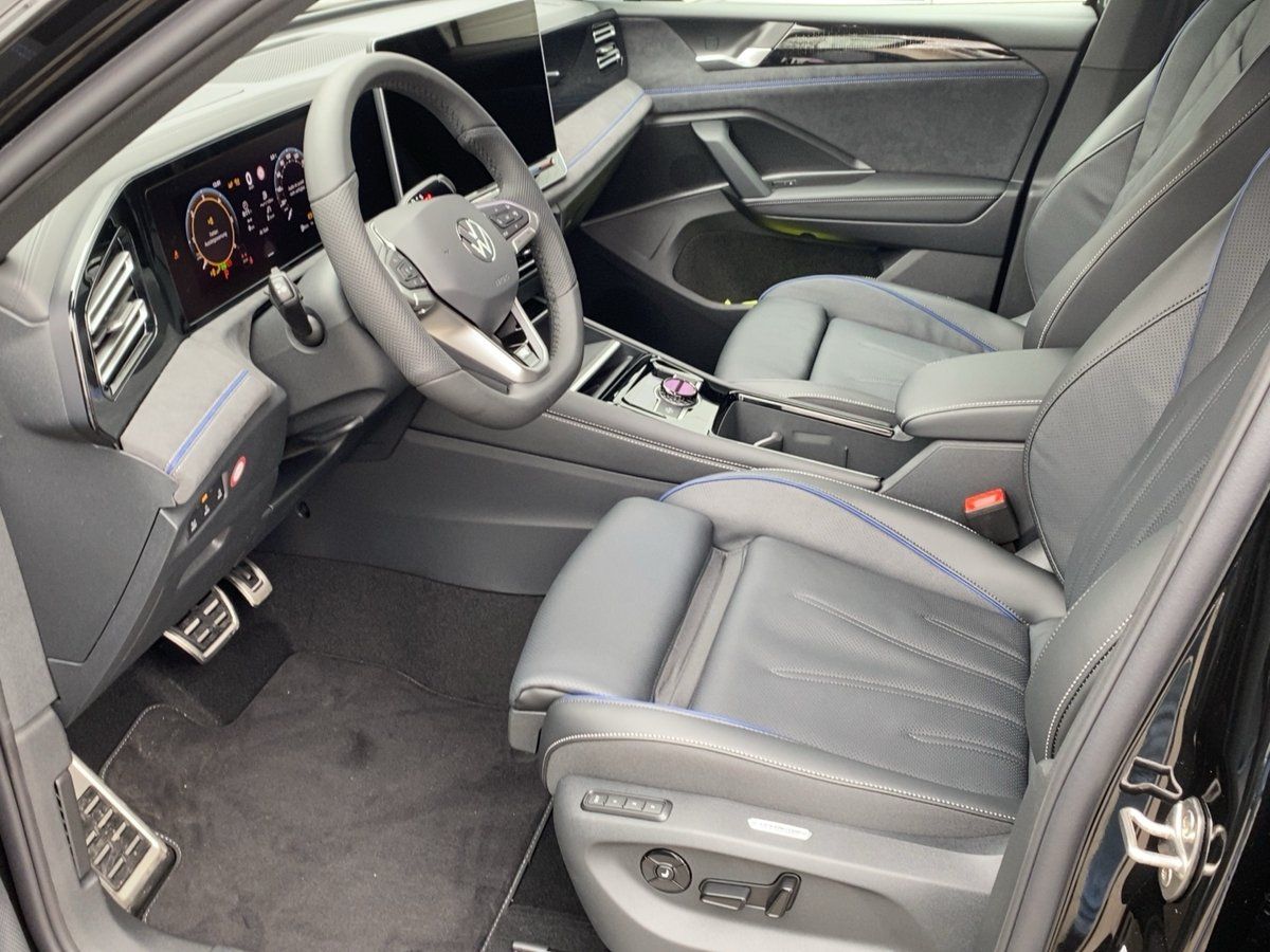 Fahrzeug autohaus mense Fahrzeugabbildung Volkswagen Tiguan TDI R-Line Leder Navi HUD 360° Winterräde