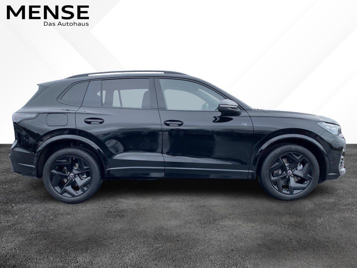Fahrzeugabbildung Volkswagen Tiguan TDI R-Line AHK Pano BlackStyle Nav HUD 36