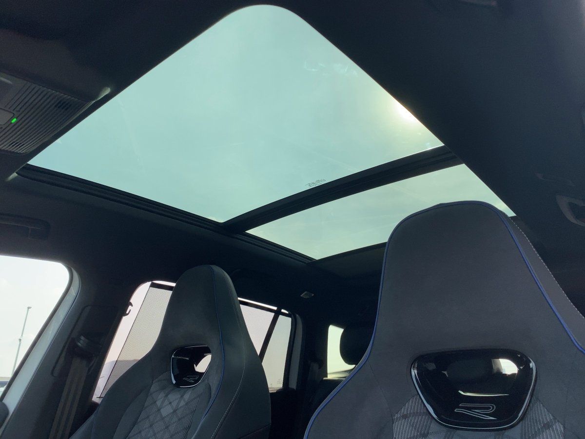 Fahrzeugabbildung Volkswagen Tayron TDI 4M R-Line AHK Pano BlackStyle Navi HU