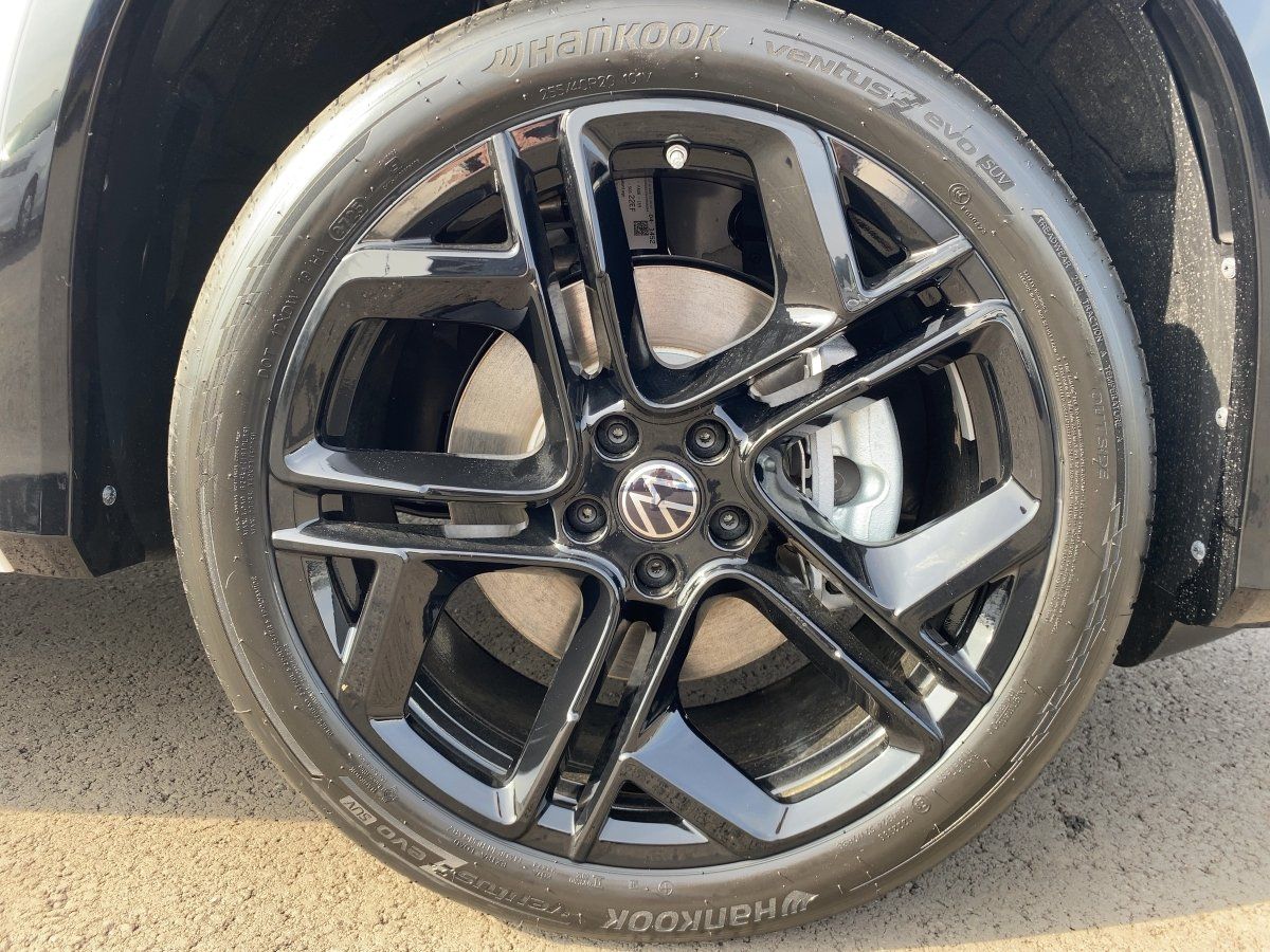 Fahrzeugabbildung Volkswagen Tayron TDI 4M R-Line AHK Pano BlackStyle Navi HU