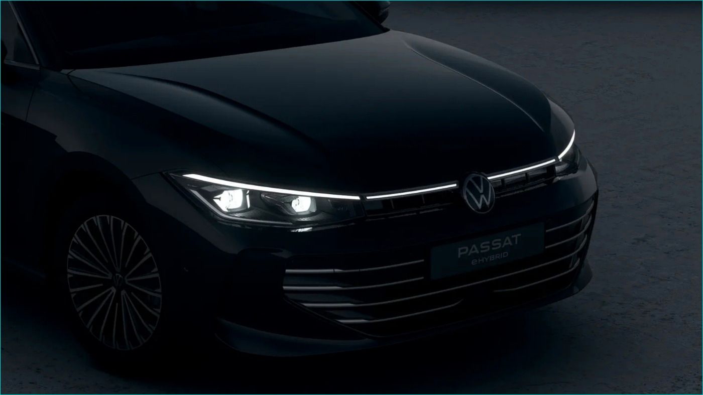 Fahrzeugabbildung Volkswagen Passat 1.5 eHybrid Elegance AHK Navi HUD DCC 360