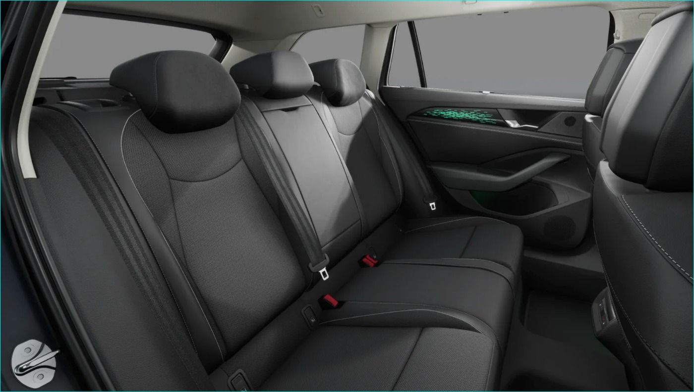 Fahrzeugabbildung Volkswagen Passat 1.5 eHybrid Elegance AHK Navi HUD DCC 360