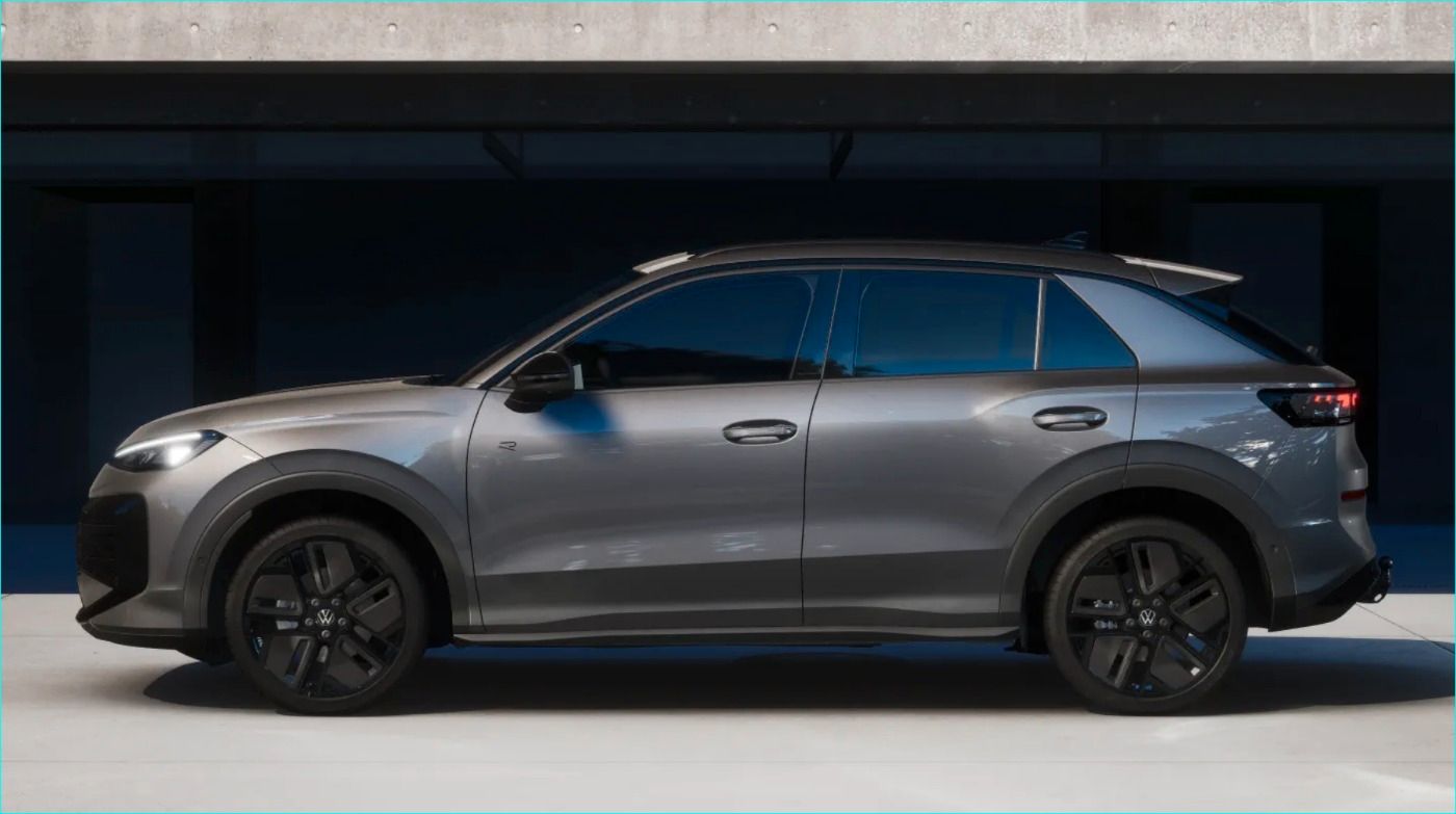 Fahrzeugabbildung Volkswagen T-Roc 1.5 eTSI R-Line AHK Pano Nav BlackStyle 36