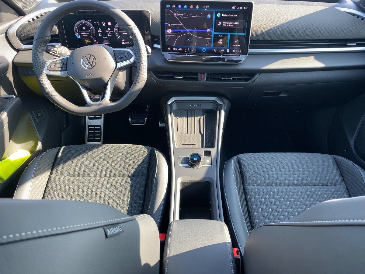 Fahrzeug autohaus mense Fahrzeugabbildung Volkswagen T-Roc 1.5 eTSI R-Line Pano Navi HUD 360° IQ.Ligh