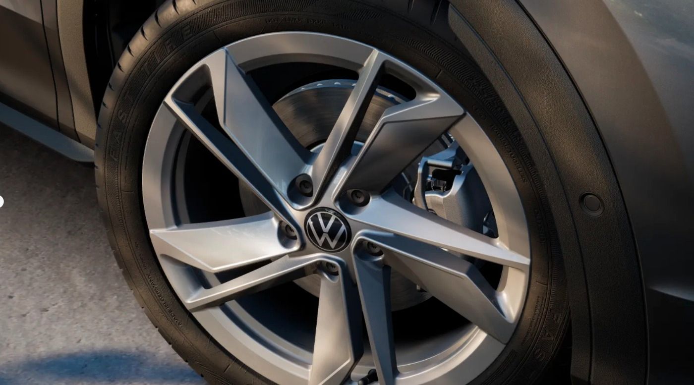 Fahrzeugabbildung Volkswagen T-Roc Style 1.5 eTSI DSG Matrix Pano AHK 360 HUD