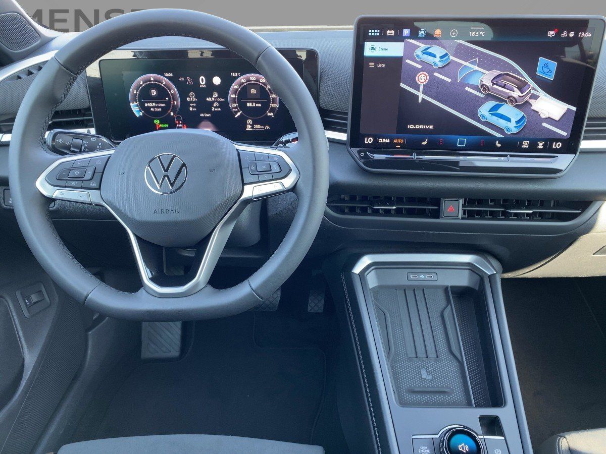 Fahrzeugabbildung Volkswagen T-Roc 1.5 eTSI Style AHK BlackStyle IQ.Light Nav