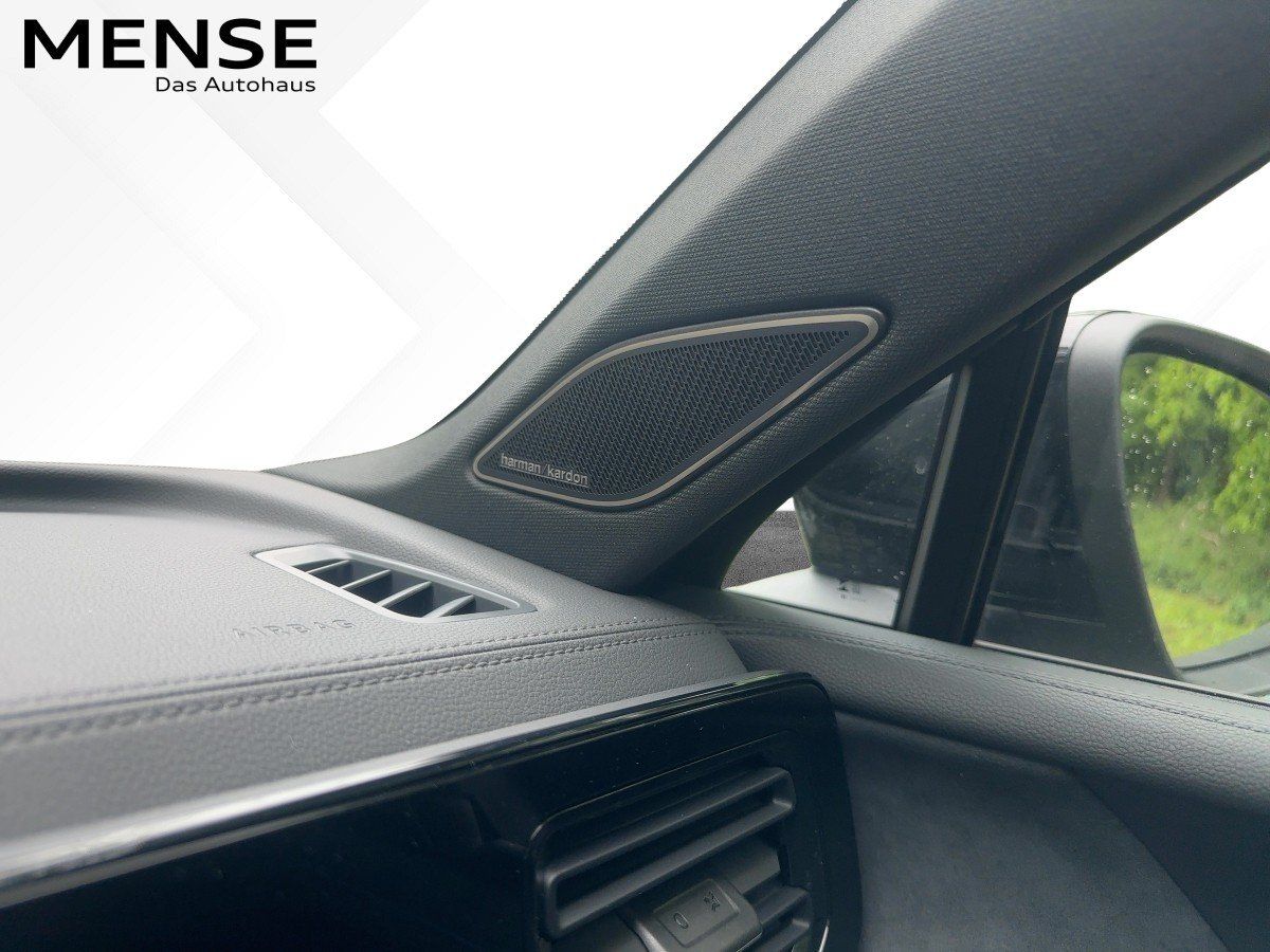 Fahrzeugabbildung Volkswagen Tiguan TDI 4M R-Line AHK Pano BlackStyle Navi HU