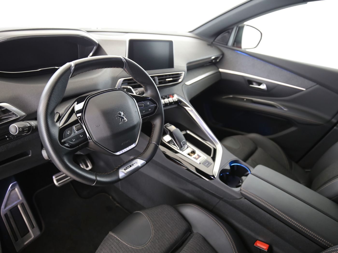 Fahrzeug autohaus mense Fahrzeugabbildung Peugeot 3008 Allure 1.6 PureTech 180 AHK|LED|Navi|Kamera