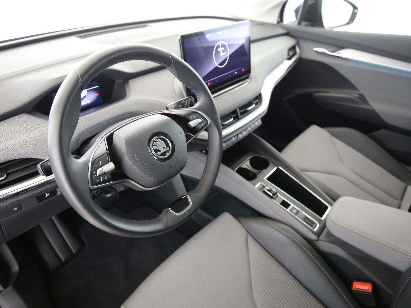 Fahrzeugabbildung SKODA Enyaq 60 Loft AHK|LED|Navi|VirtualCP|Akustikglas