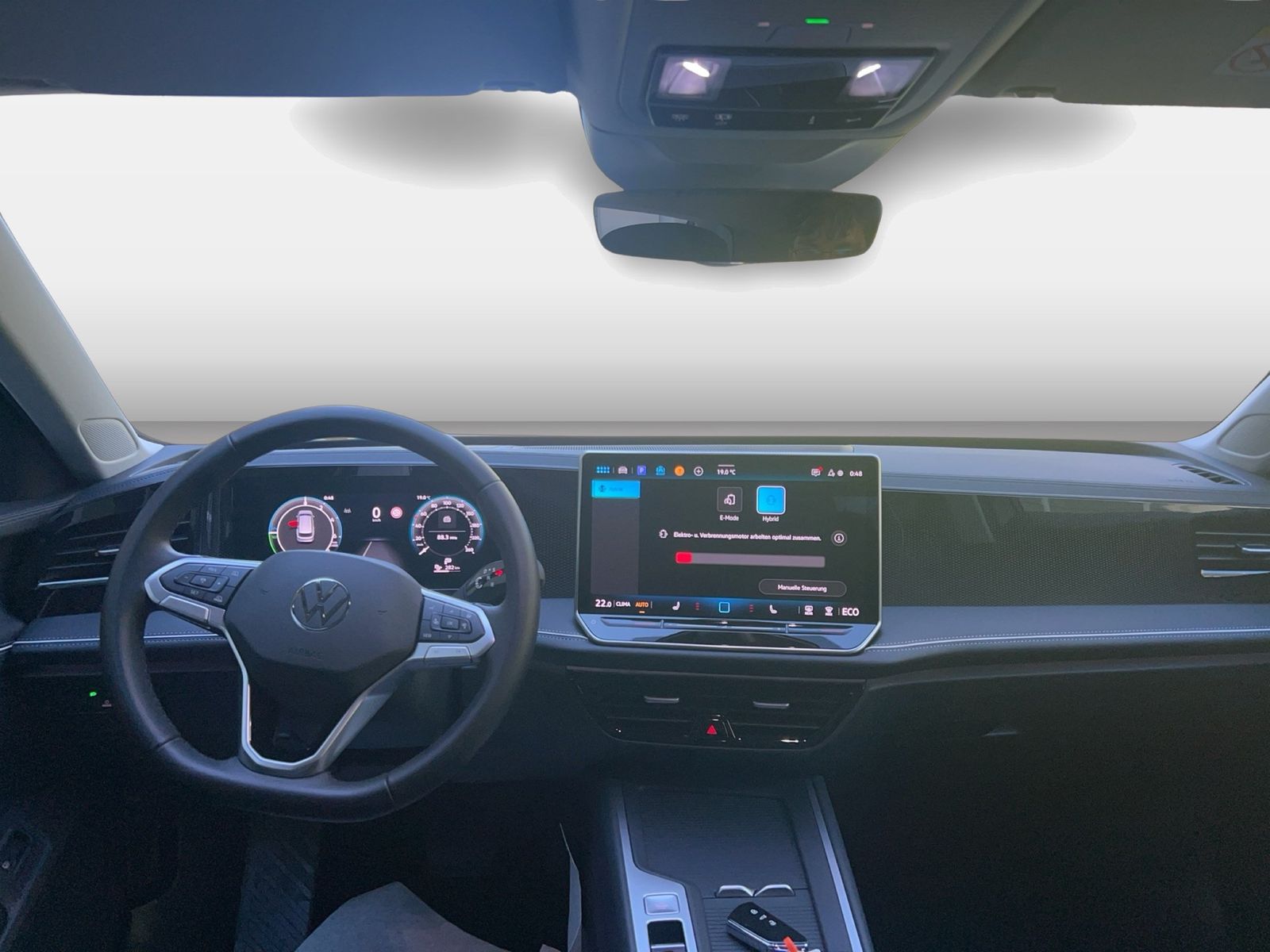 Fahrzeugabbildung Volkswagen Passat Variant 1.5 TSI eHybrid DSG Business CarP