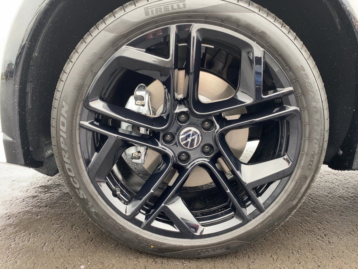 Fahrzeug autohaus mense Fahrzeugabbildung Volkswagen Tiguan TDI R-Line AHK Nav BlackStyle Pano eKlapp