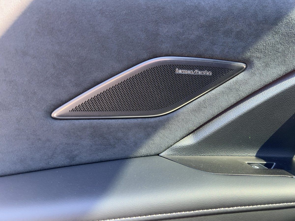 Fahrzeugabbildung Volkswagen Tiguan TDI 4M R-Line AHK Navi BlackStyle Pano HU