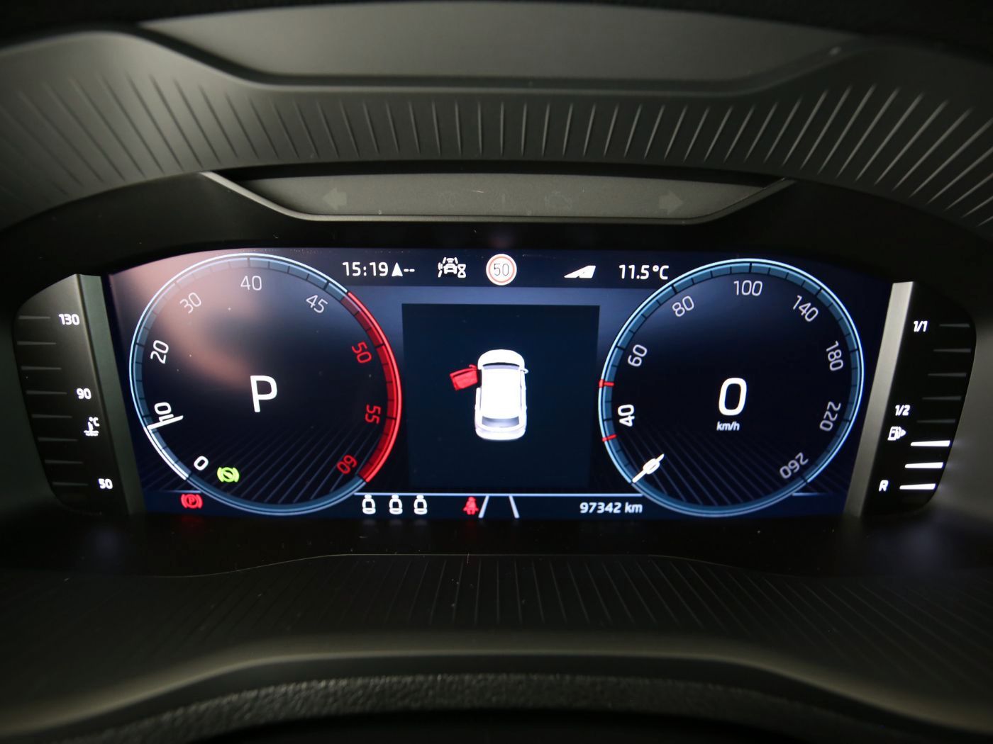 Fahrzeug autohaus mense Fahrzeugabbildung SKODA Karoq 2.0 TDI Style AHK|4xSHZG|ACC|LED|Navi|PDC