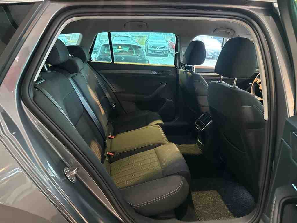 Fahrzeug autohaus mense Fahrzeugabbildung SKODA Superb Combi 2.0 TDI Style AHK|ACC|LED|Navi|PDC