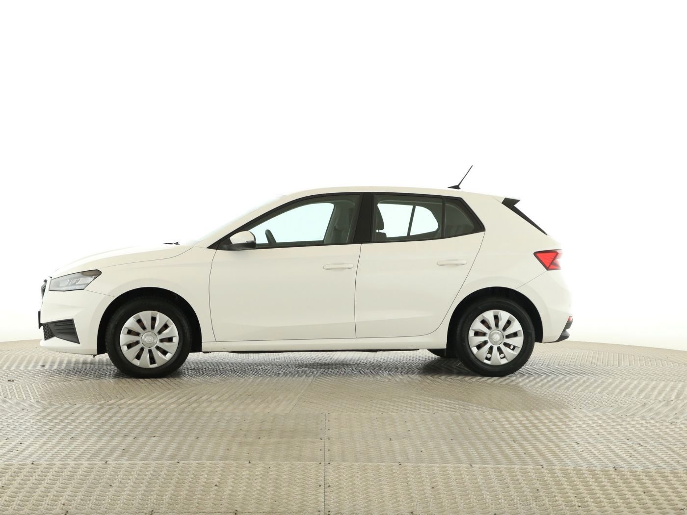 Fahrzeug autohaus mense Fahrzeugabbildung SKODA Fabia 1.0 MPI Active LED|LaneAss|PDC|SHZG