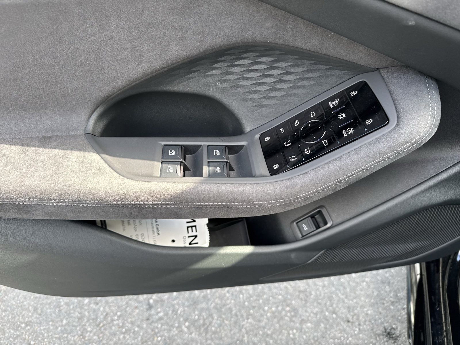 Fahrzeugabbildung Audi A6 Avant 270kW TFSI quattro Matrix|TechPro|AHK