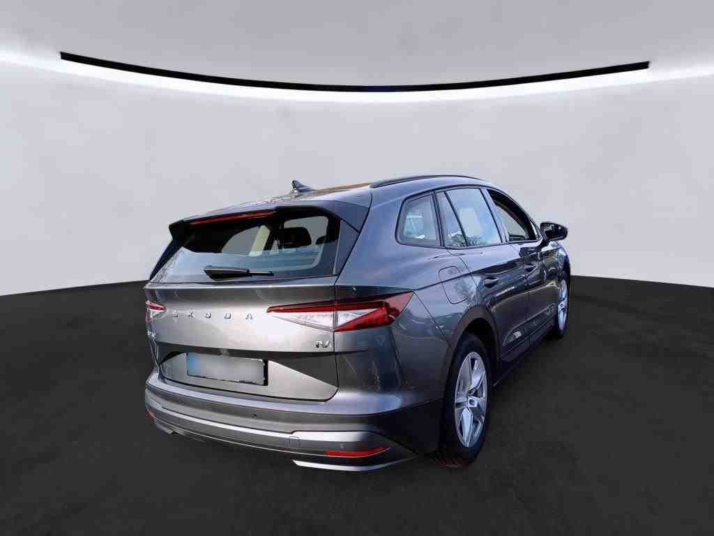 Fahrzeugabbildung SKODA Enyaq 50 Loft LED|VirtualCP|KlimaA|LaneAss|PDC
