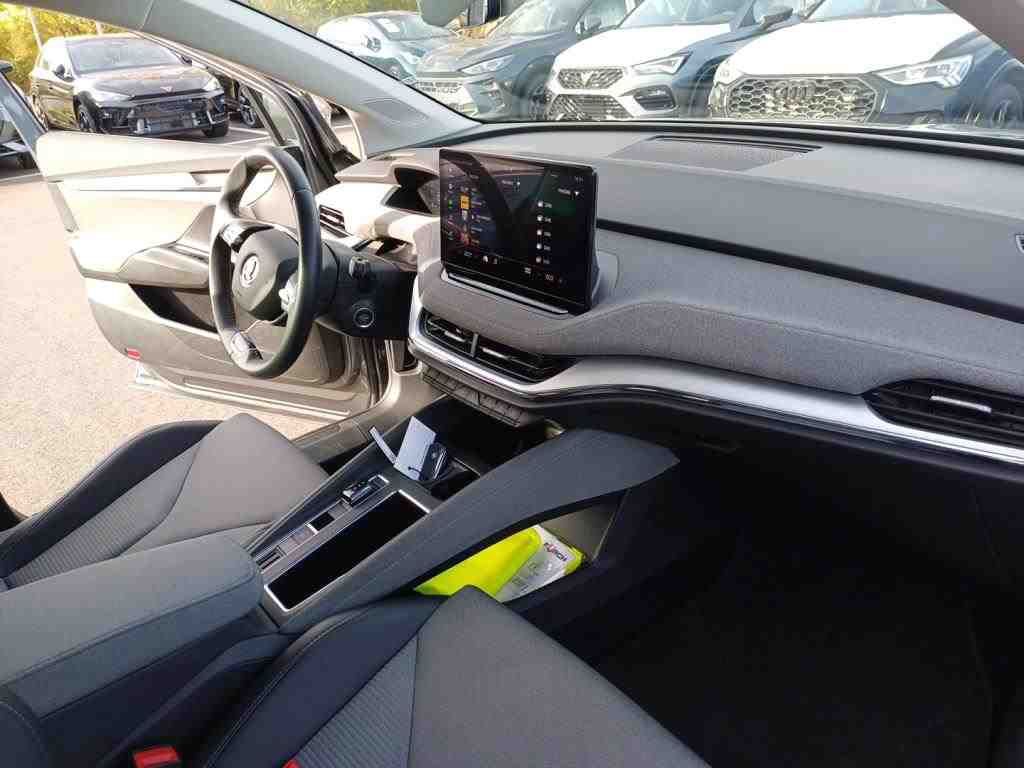 Fahrzeugabbildung SKODA Enyaq 50 Loft LED|VirtualCP|KlimaA|LaneAss|PDC