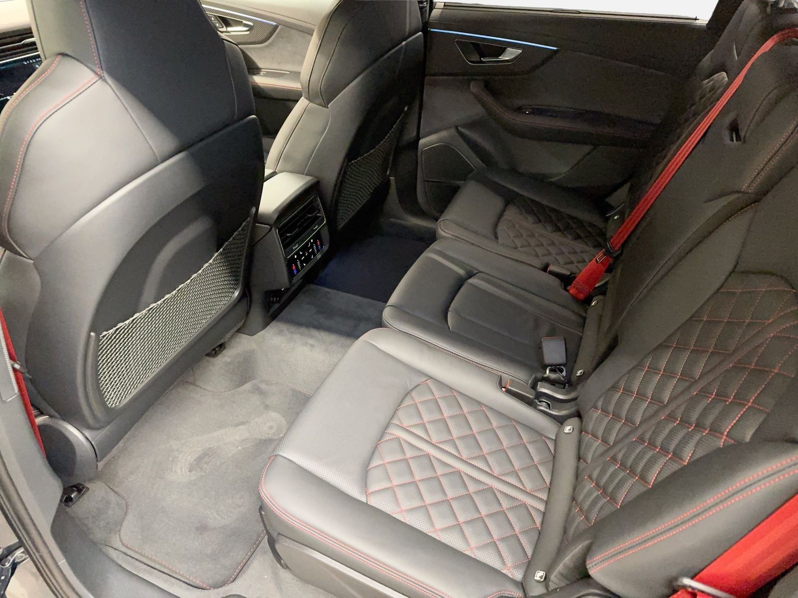 Fahrzeugabbildung Audi Q7 SUV S line 50 TDI quattro 210 kW tiptronic