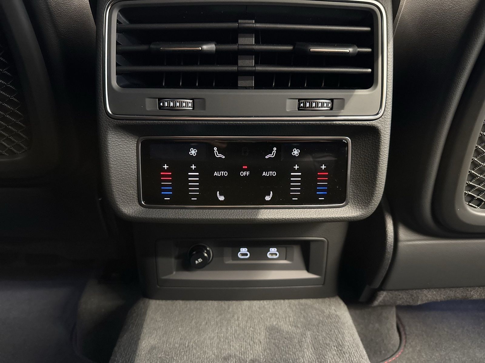 Fahrzeugabbildung Audi Q7 SUV S line 50 TDI quattro 210 kW tiptronic