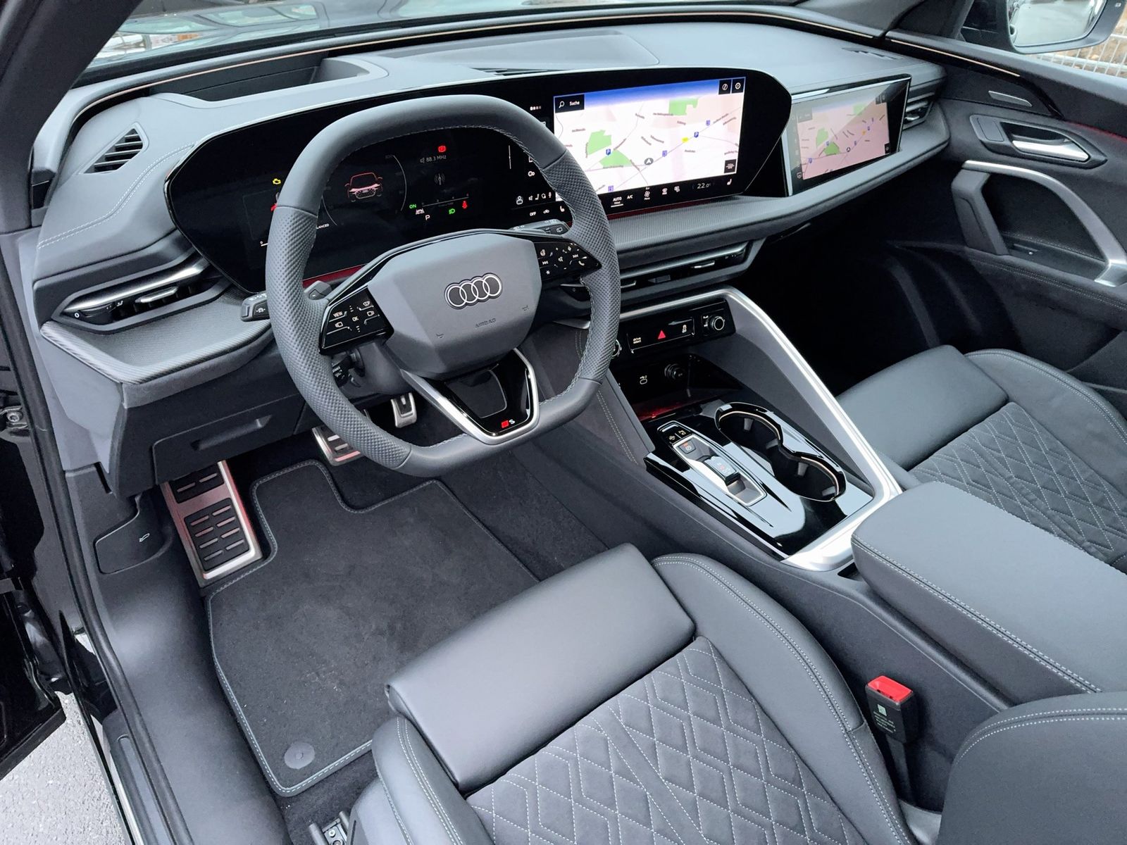Fahrzeugabbildung Audi Q5 Sportback 40TDI Edition One B&O|AHK|Tech pro