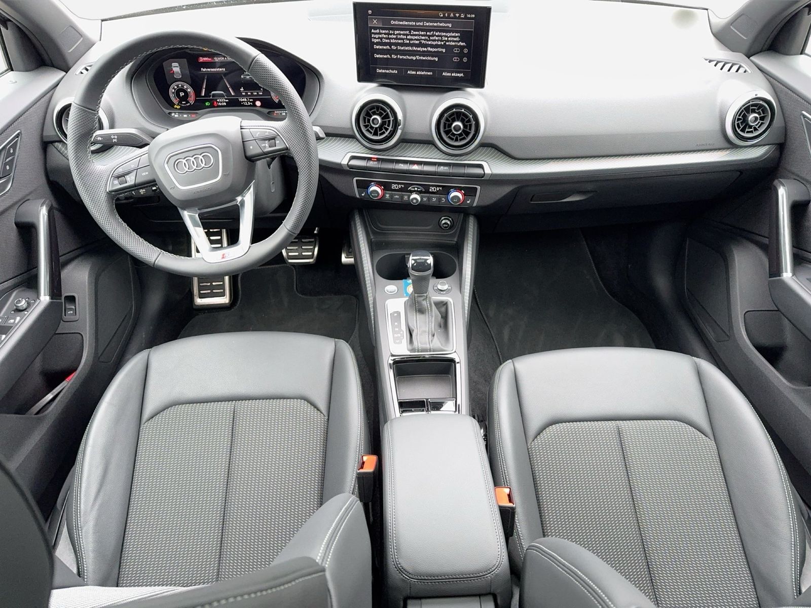 Fahrzeug autohaus mense Fahrzeugabbildung Audi Q2 35TFSI S Line Matrix|CarPlay|AHK|Pano|SD