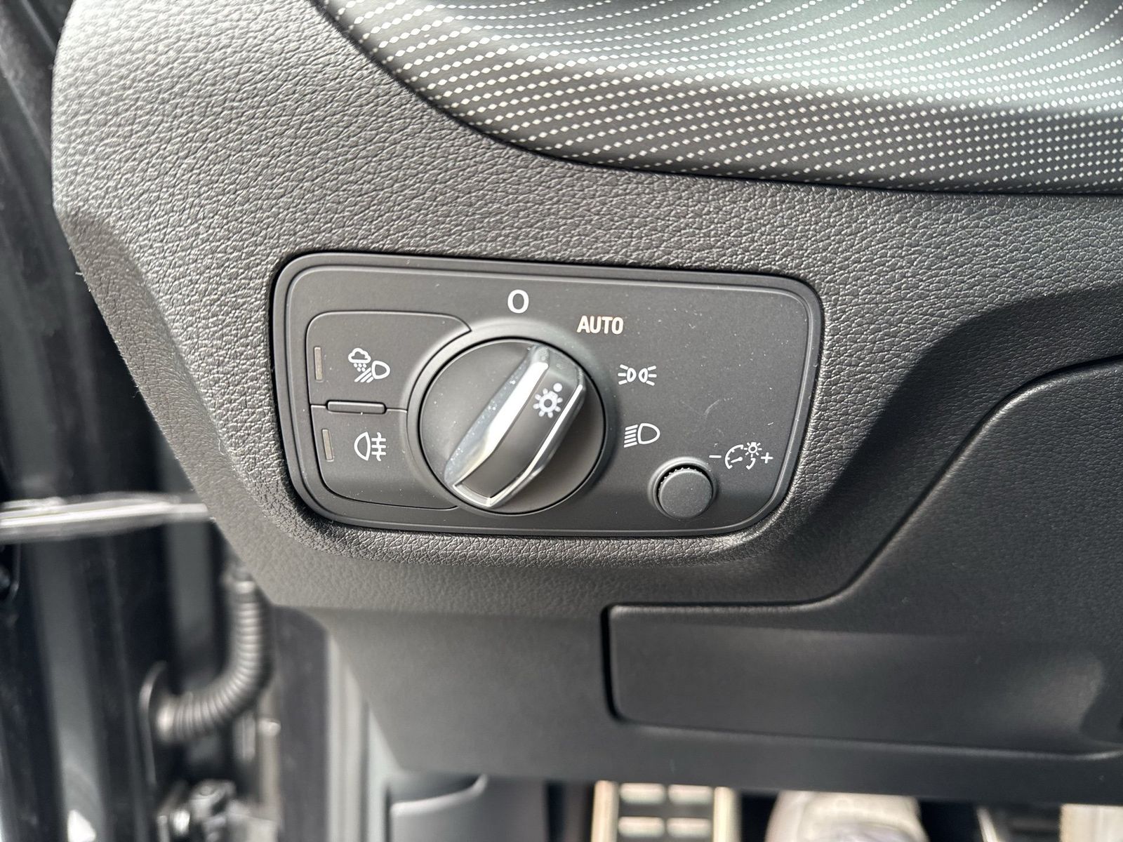 Fahrzeug autohaus mense Fahrzeugabbildung Audi Q2 35TFSI S Line Matrix|CarPlay|AHK|Pano|SD