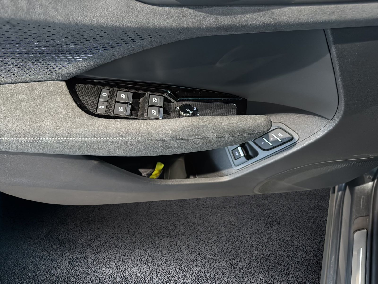 Fahrzeugabbildung Audi Q3 SUV TFSI 195 kW S tronic DigiMatrix|Sonos|Pan