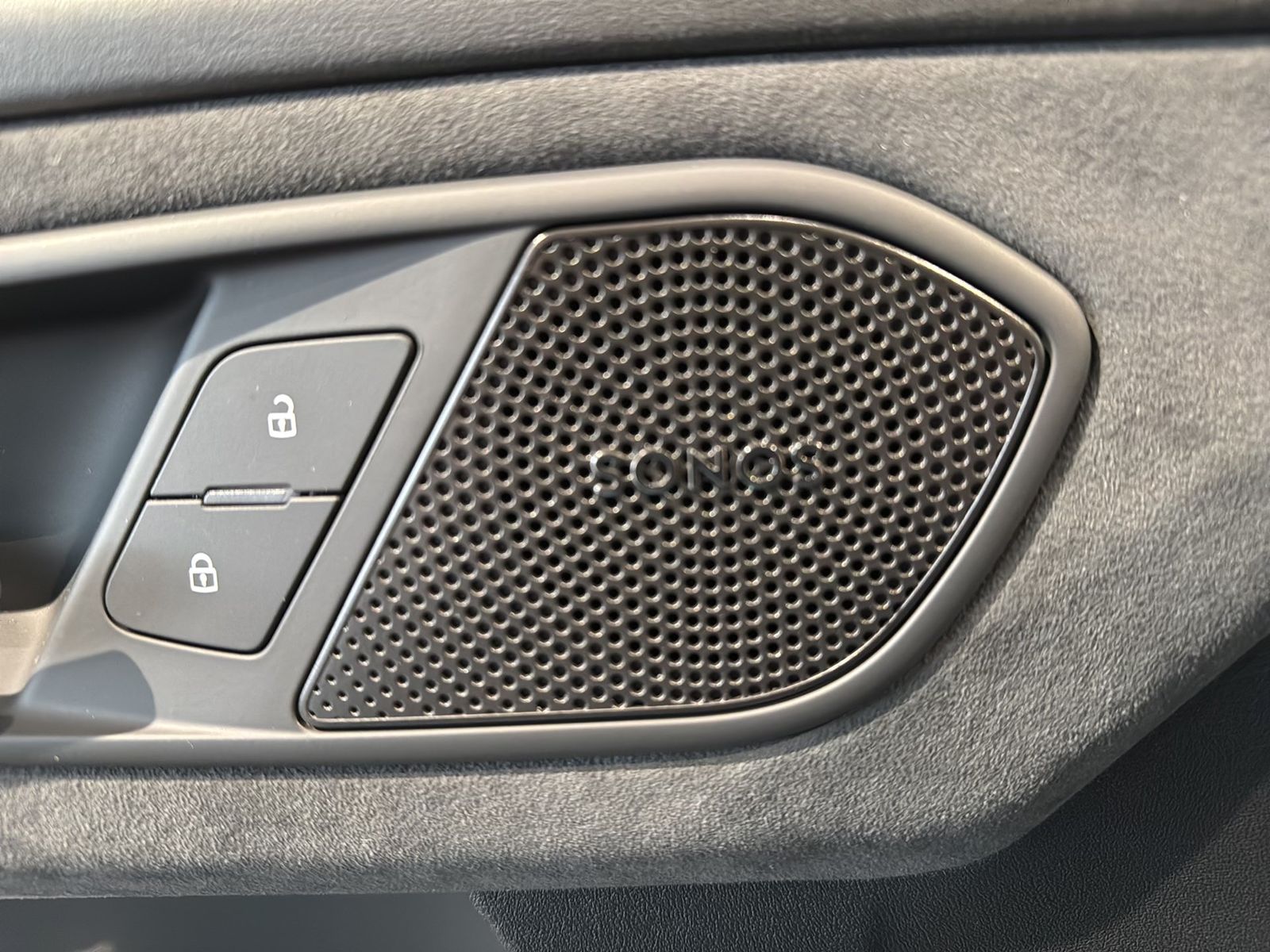 Fahrzeugabbildung Audi Q3 SUV TFSI 195 kW S tronic DigiMatrix|Sonos|Pan