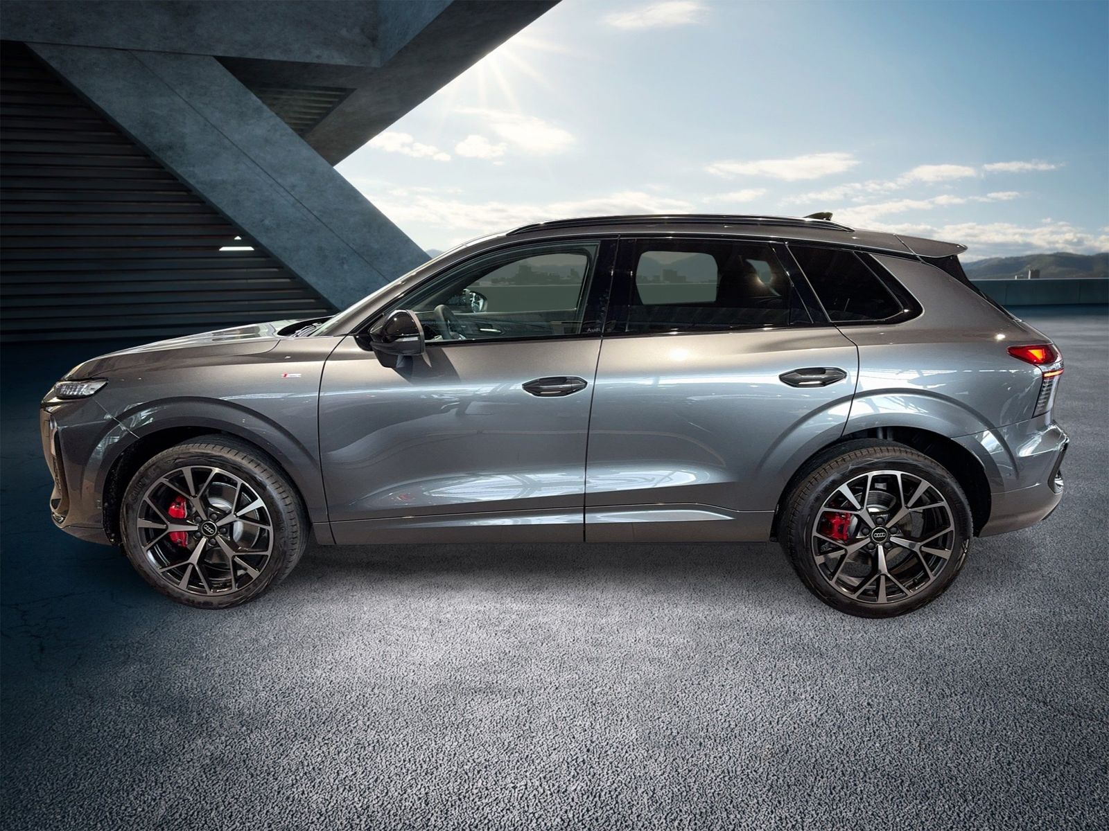 Fahrzeugabbildung Audi Q3 SUV TFSI 195 kW S tronic DigiMatrix|Sonos|Pan