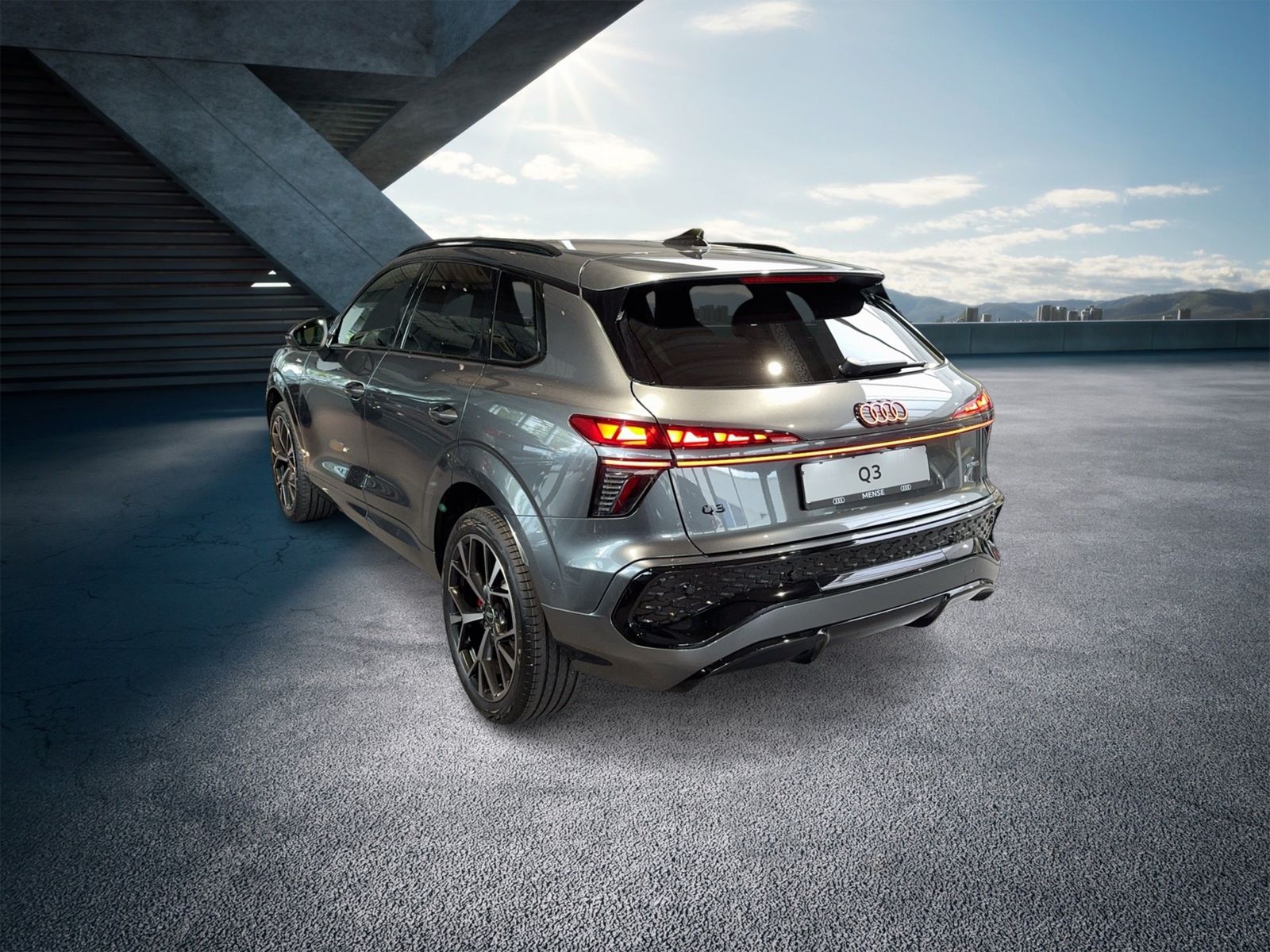 Fahrzeugabbildung Audi Q3 SUV TFSI 195 kW S tronic DigiMatrix|Sonos|Pan