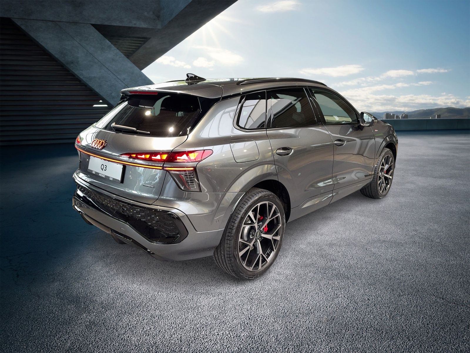 Fahrzeugabbildung Audi Q3 SUV TFSI 195 kW S tronic DigiMatrix|Sonos|Pan