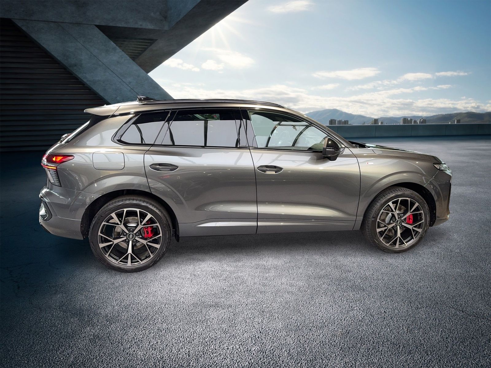 Fahrzeugabbildung Audi Q3 SUV TFSI 195 kW S tronic DigiMatrix|Sonos|Pan