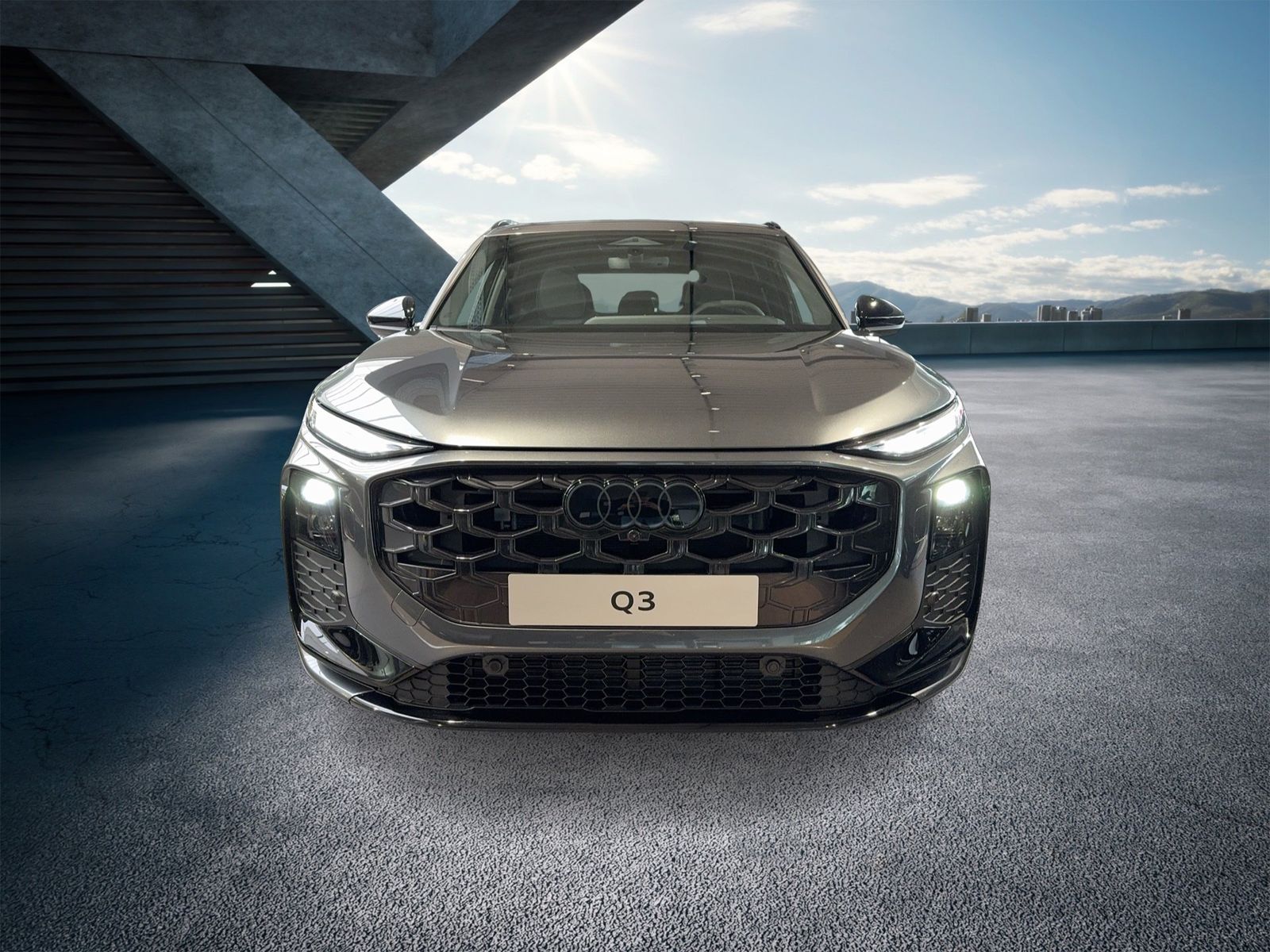 Fahrzeugabbildung Audi Q3 SUV TFSI 195 kW S tronic DigiMatrix|Sonos|Pan