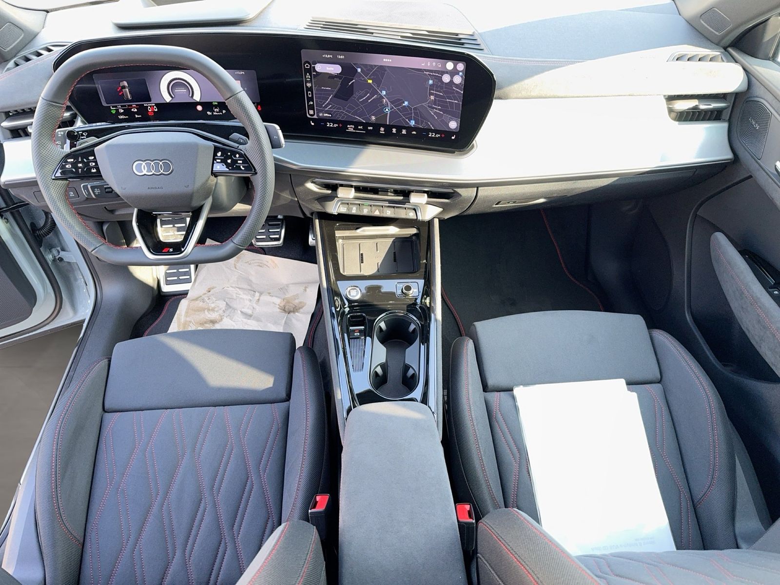 Fahrzeugabbildung Audi Q3 SUV e-hybrid S tronic Matrix|Sonos|TechPro|AH